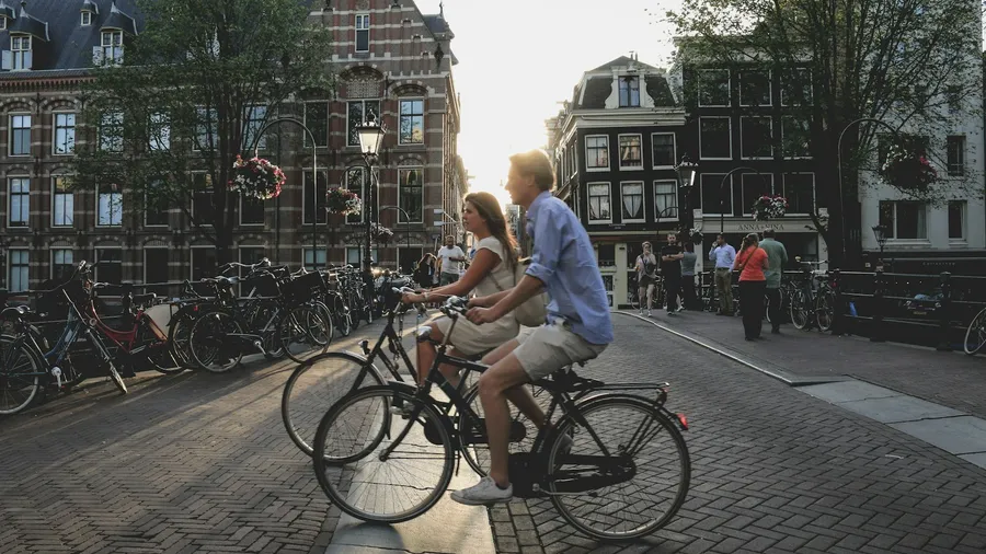 Avoid scams in Amsterdam: Top 10 tricky scams uncovered
